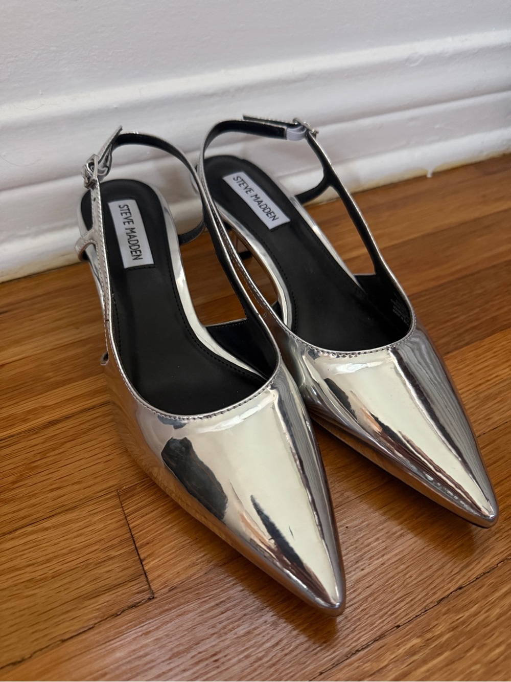 Steve Madden Metallic Silver Pointed Slingback Kitten Heels